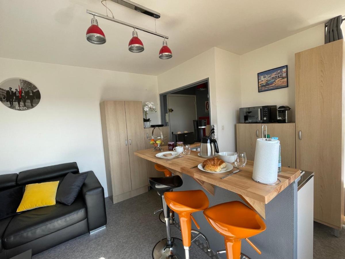 Appartement Chaleureux , Cosy, Bien Equipe Et Bien Place Sedan Eksteriør billede
